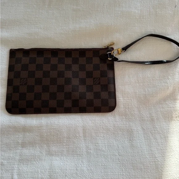 Louis Vuitton Damier Ebene Neverfull Pouch - Picture 3 of 7